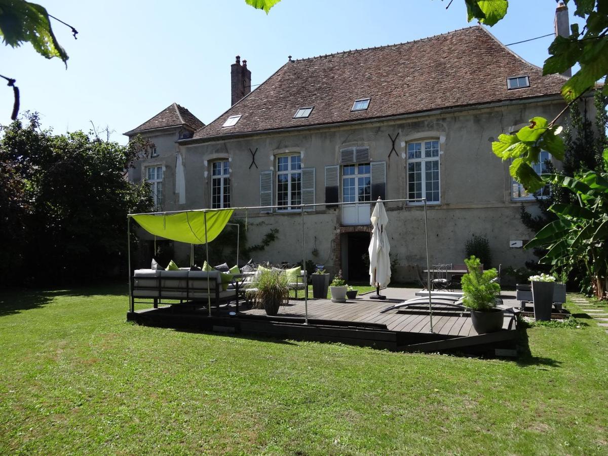ブレ・シュル・セーヌ Les Petites Tuileries Bed & Breakfast エクステリア 写真